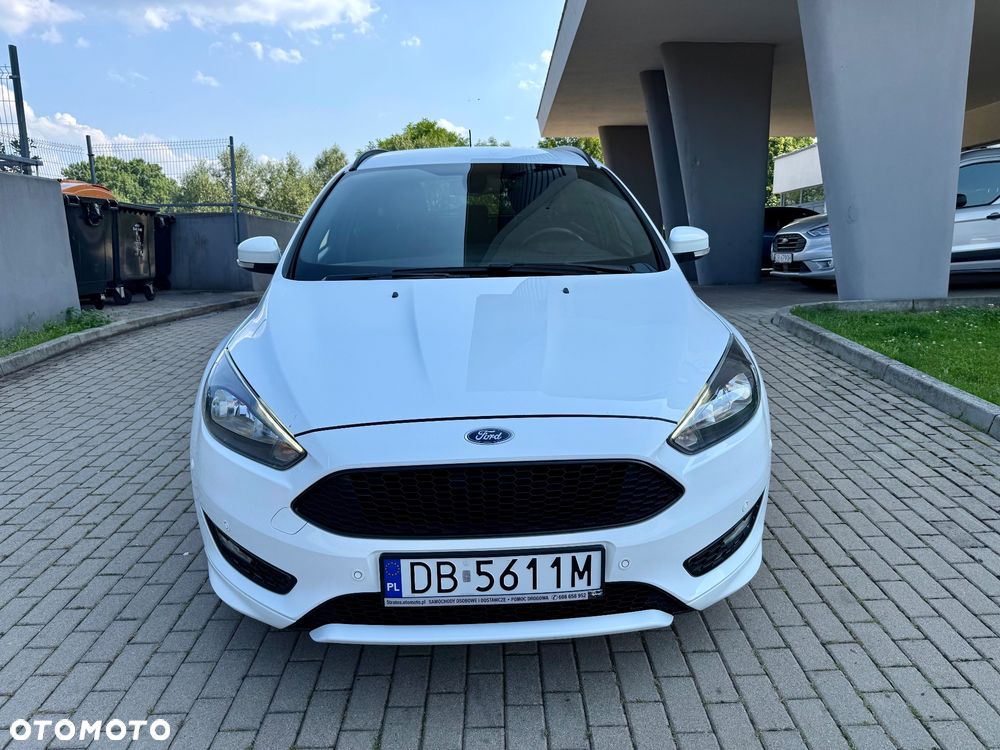 Ford Focus 1.5 EcoBoost STart-Stopp-System ST-LINE - 2