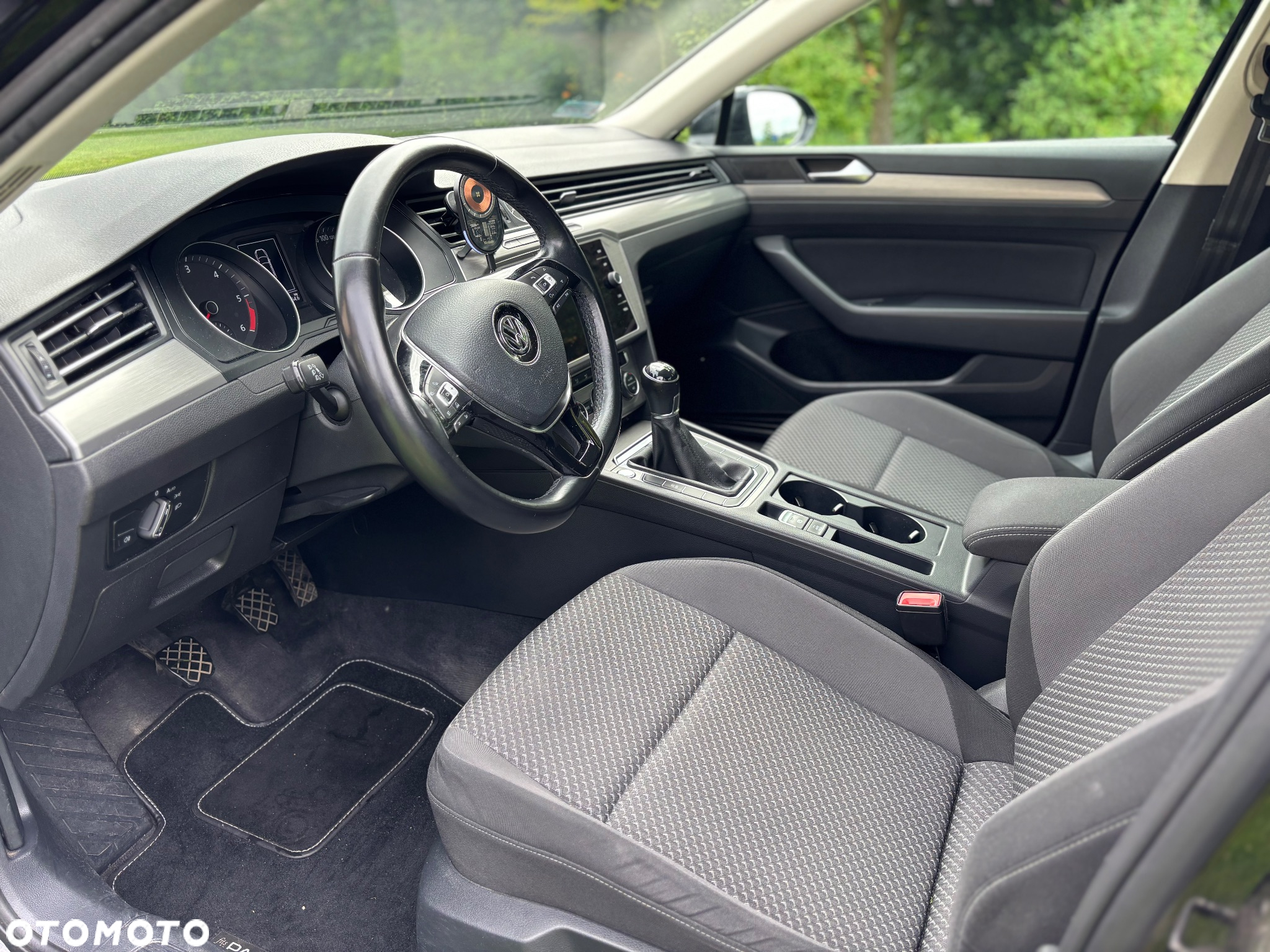 Volkswagen Passat 2.0 TDI SCR Trendline - 7