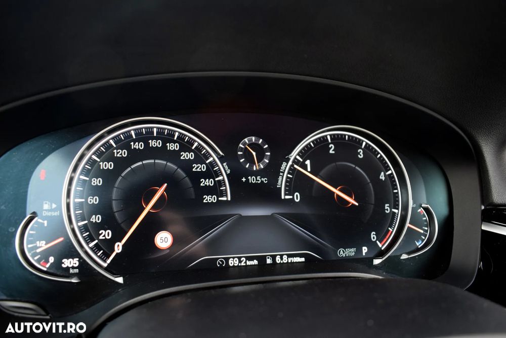 BMW Seria 5 520d xDrive Aut. - 37