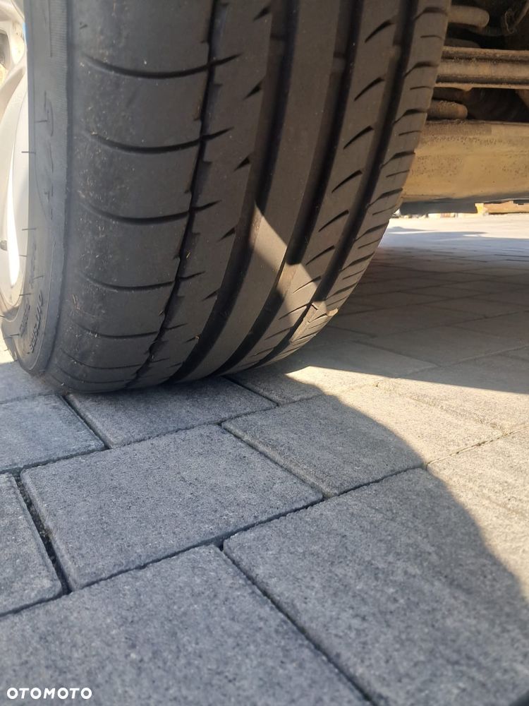 BMW Seria 3 318d - 14