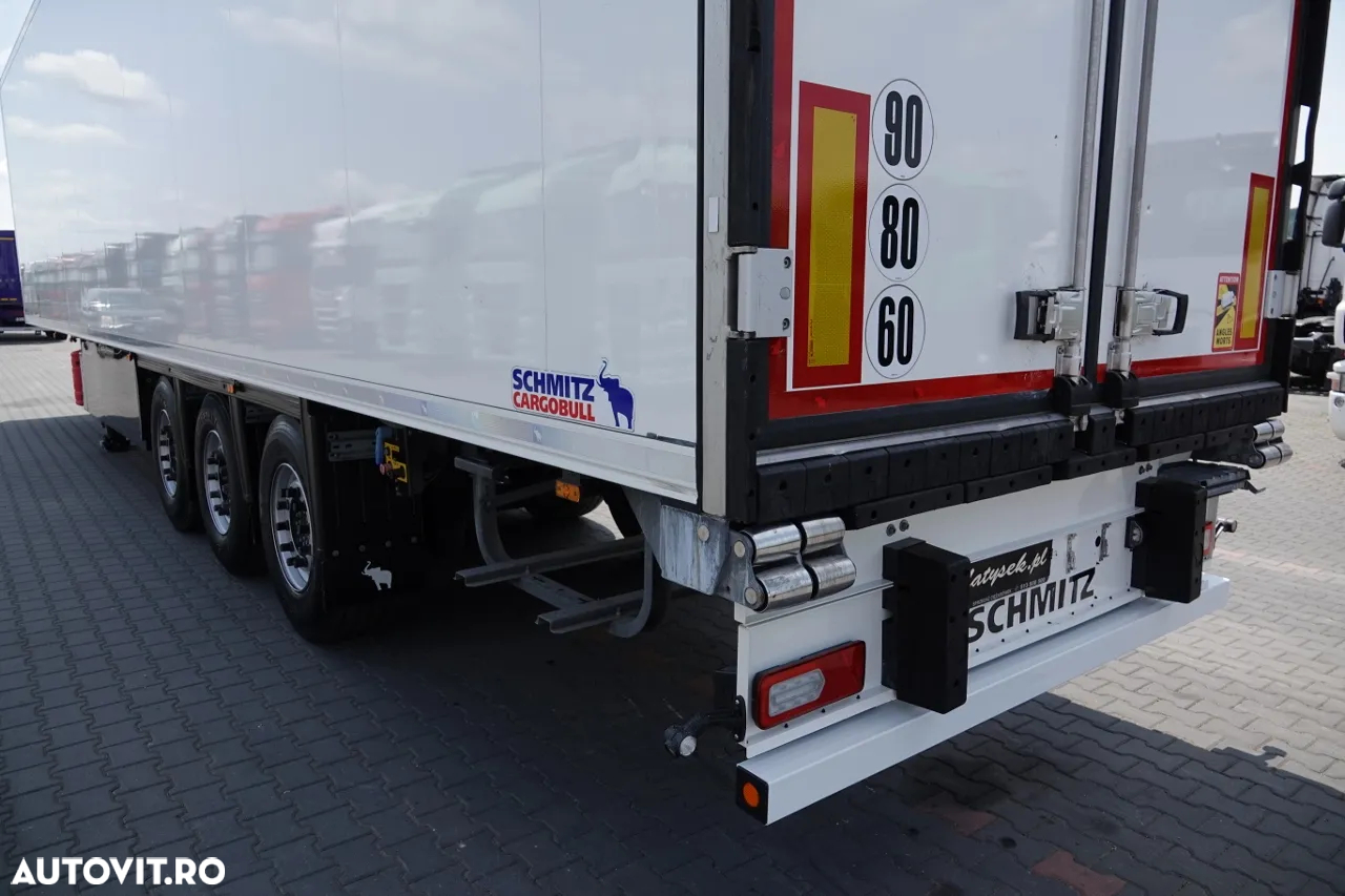 Schmitz Cargobull FRIGIDER / TRANSPORT VECTOR 1550 UNITĂȚI / DOPPELSTOCK / AXĂ RIDICATĂ / COȘ PENTRU PALEȚI / 2022 - 11