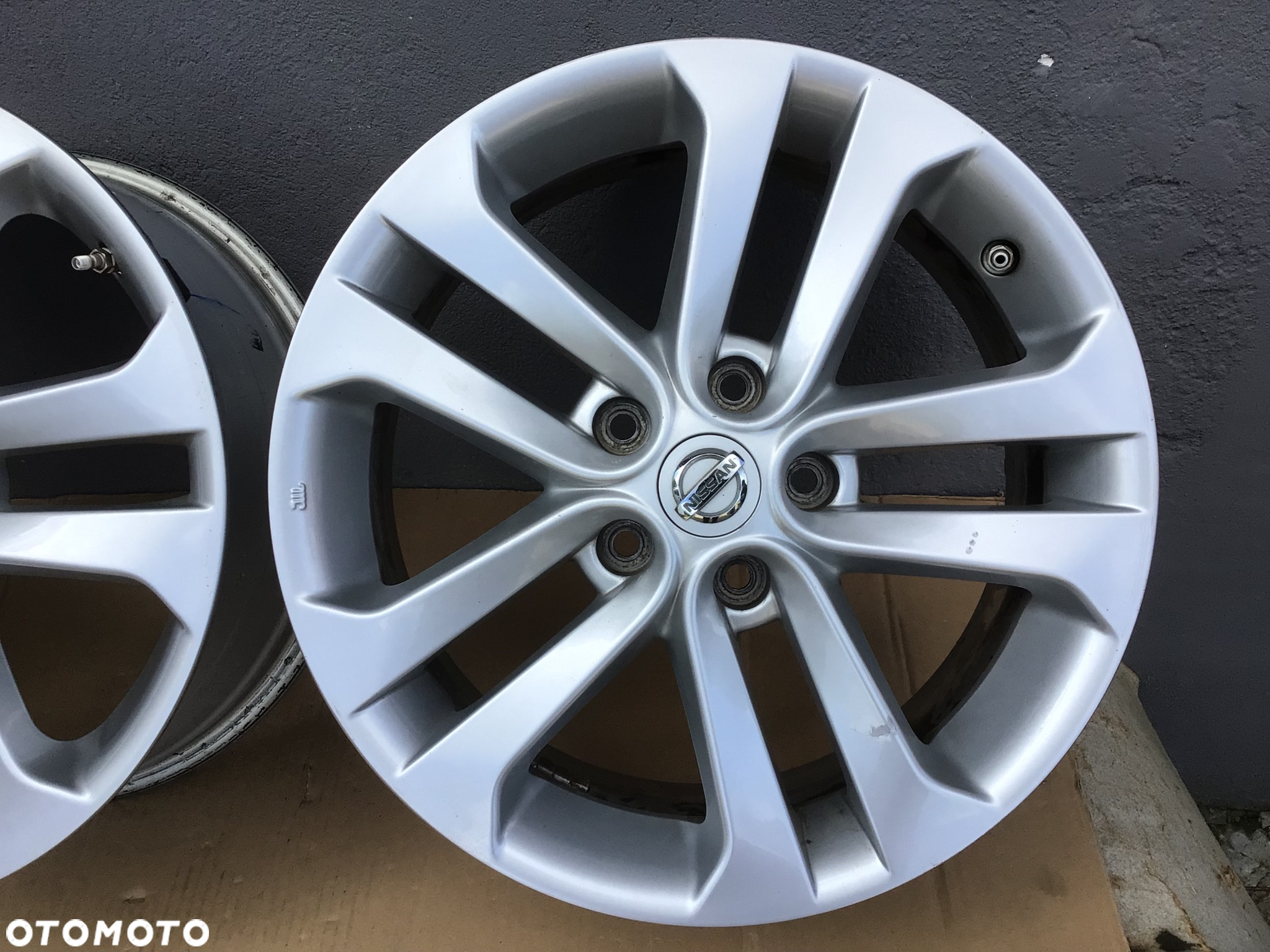 Felgi aluminiowe 4szt Nissan Juke F15 17x7J et47 5x114.3 z czujnikami - 5