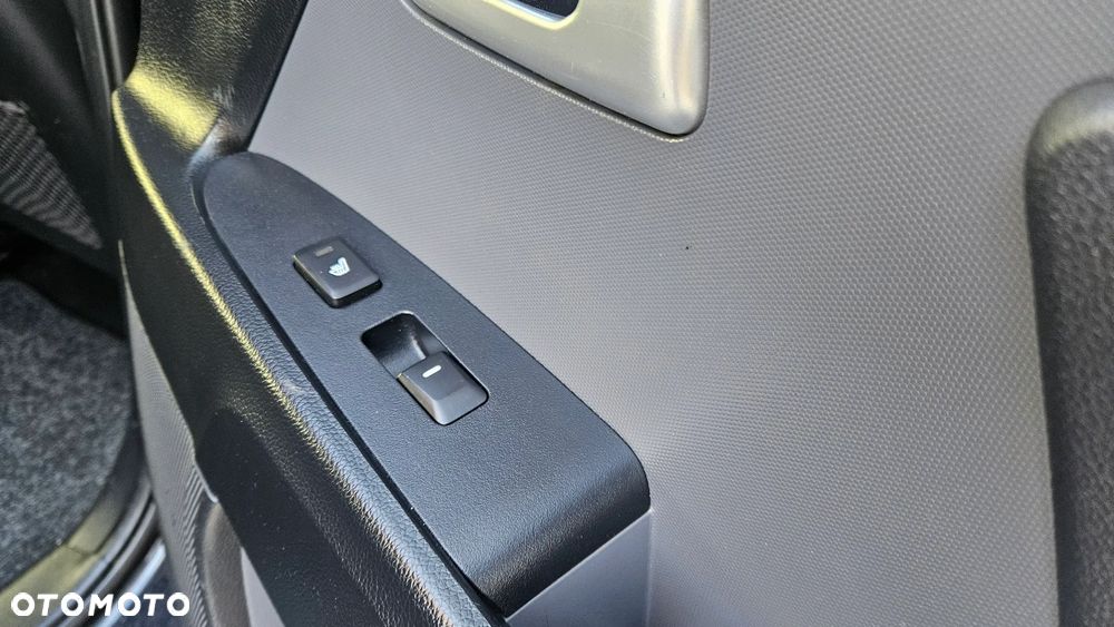 Kia Sportage 2.0 CVVT 2WD Automatik Spirit - 29