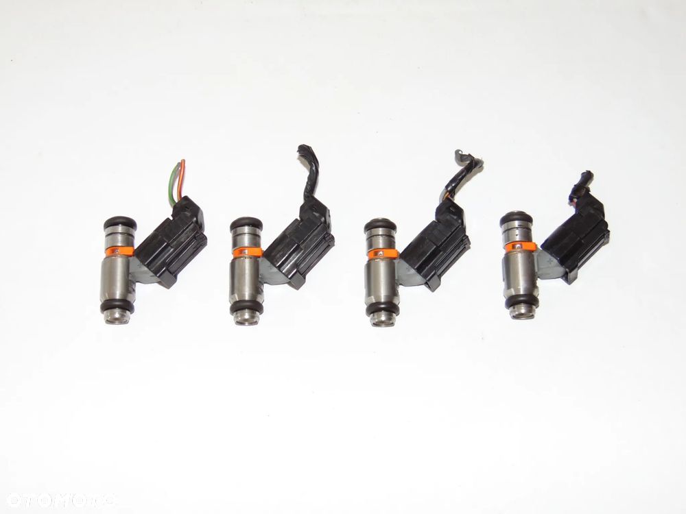 KOMPLET wtryski wtrysk paliwa IWP092 036031G Audi A2 VW Volkswagen Golf 4 IV Polo Seat Leon I Ibiza II 1.4 - 1