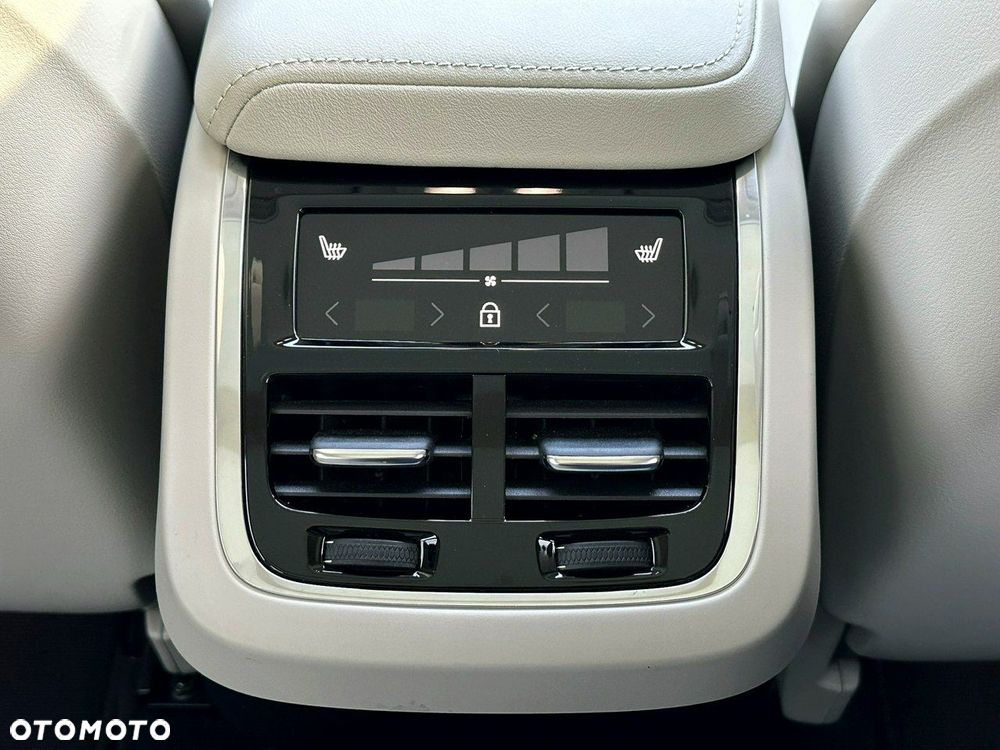 Volvo XC 60 D5 AWD Inscription - 22