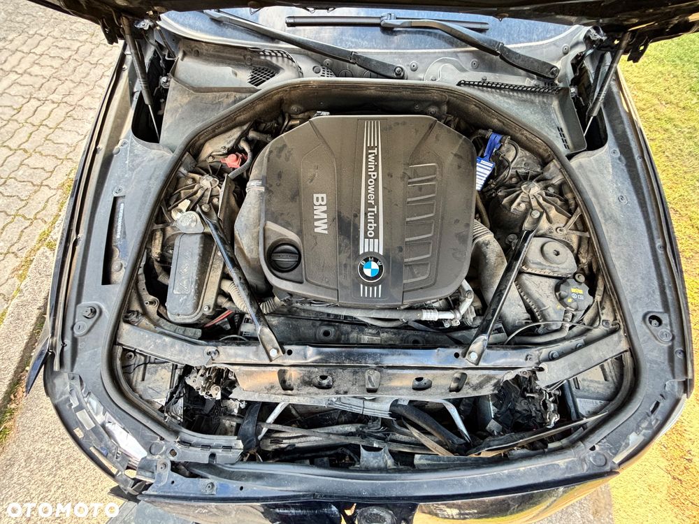 BMW Seria 5 530d xDrive Luxury Line - 15