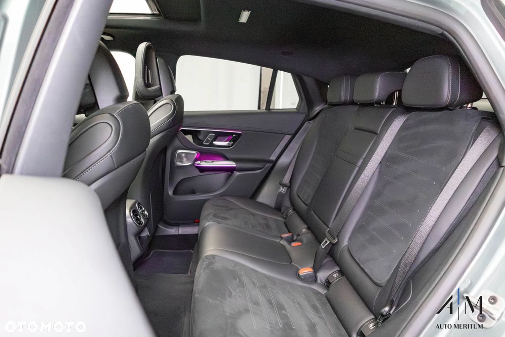Mercedes-Benz GLC 300 e PHEV 4-Matic AMG Line - 25