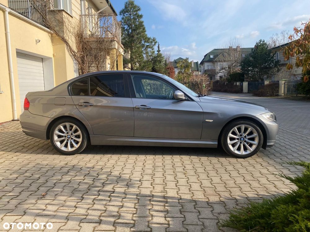 BMW Seria 3 318i - 2