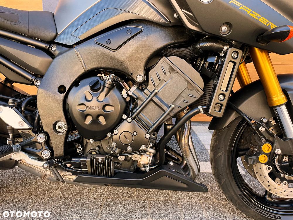 Yamaha FZ8 - 10