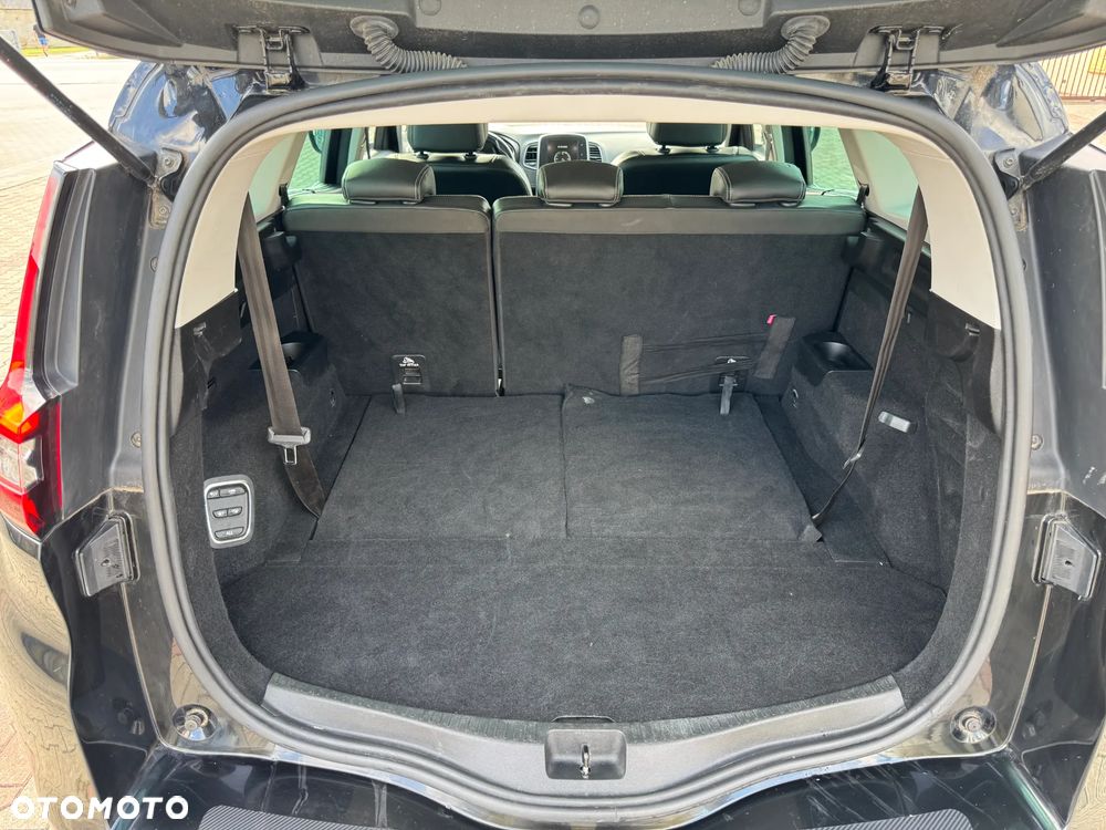 Renault Grand Scenic - 11