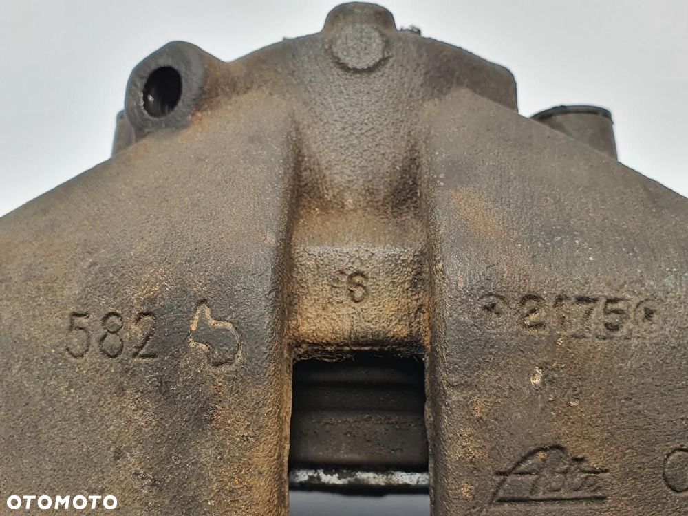 ZACISK HAMULCOWY PRAWY PRZÓD VW NEW BEETLE II 2.0 TDI - 2