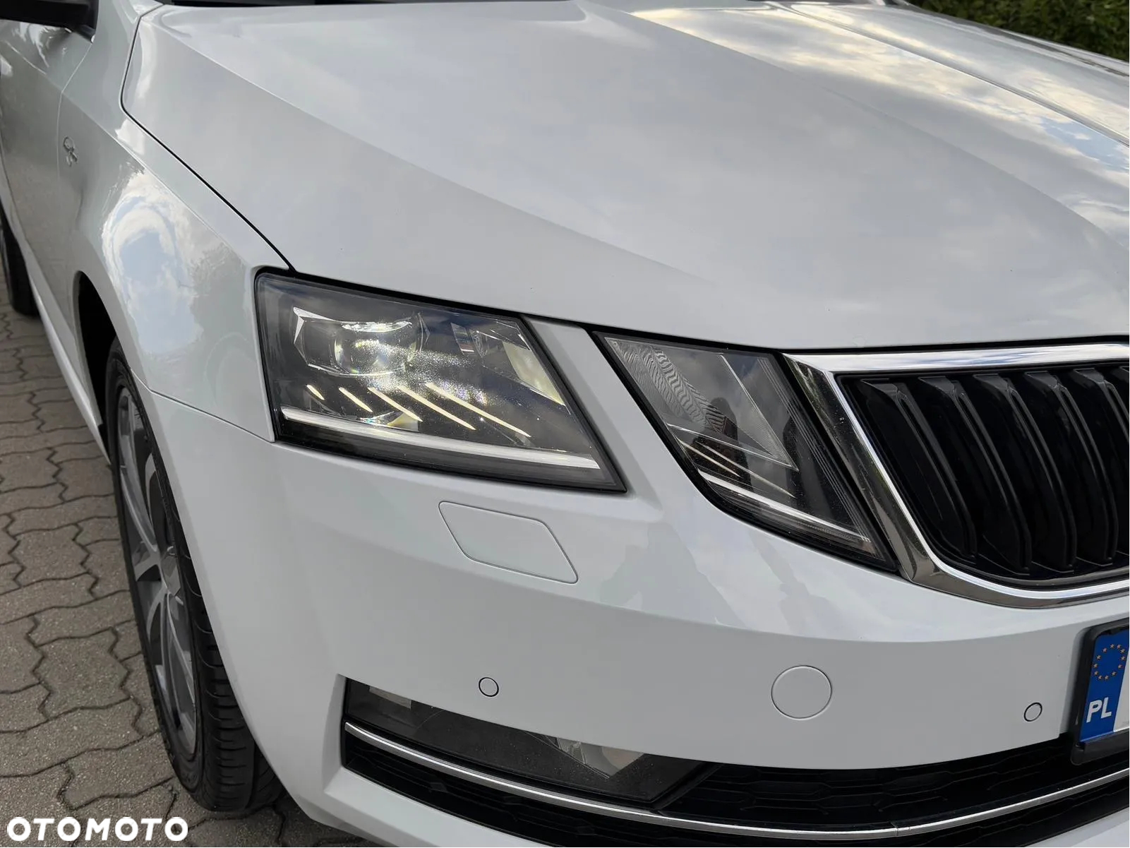 Skoda Octavia 2.0 TDI 4x4 L&K DSG - 9