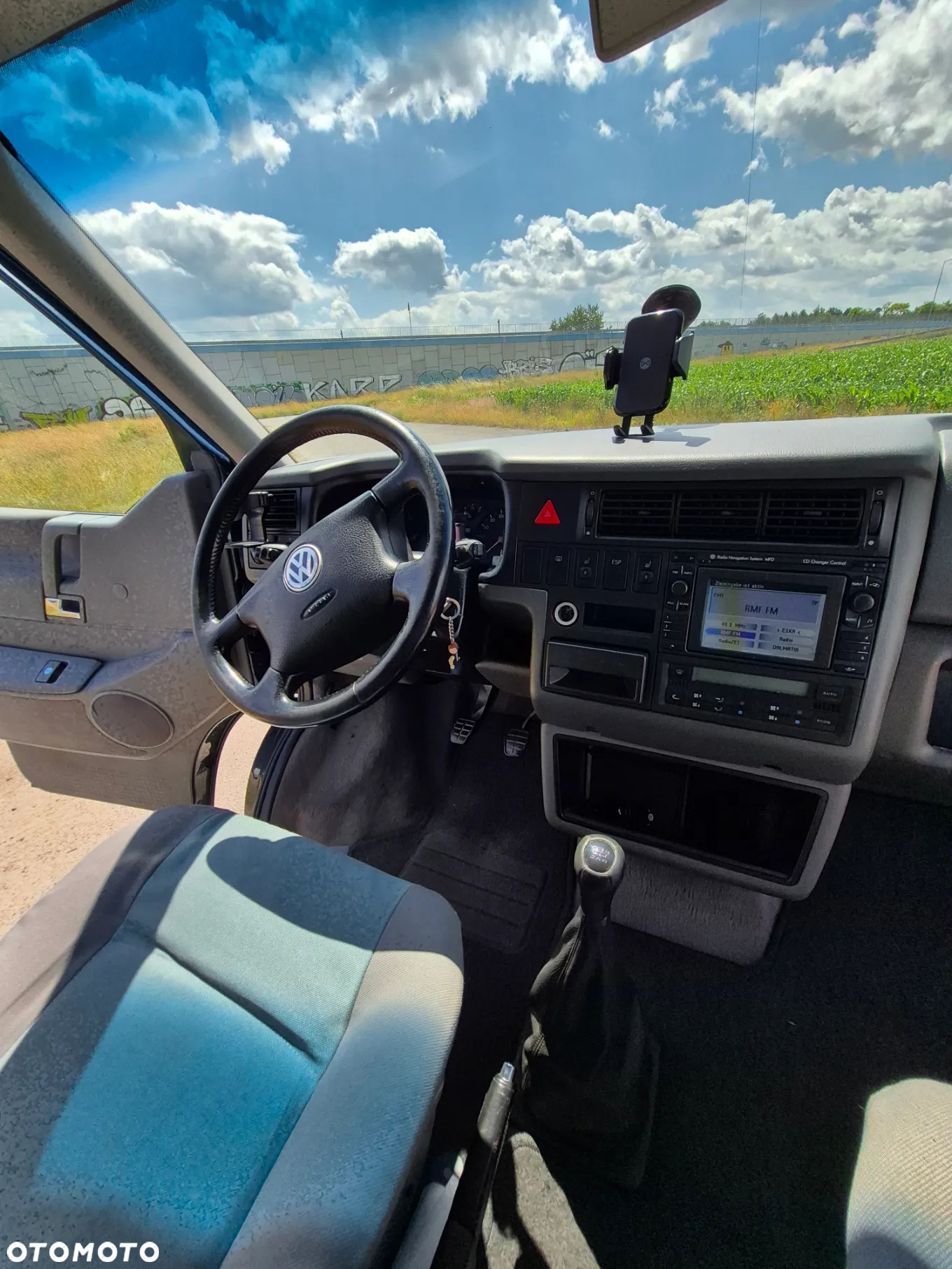 Volkswagen Multivan - 12