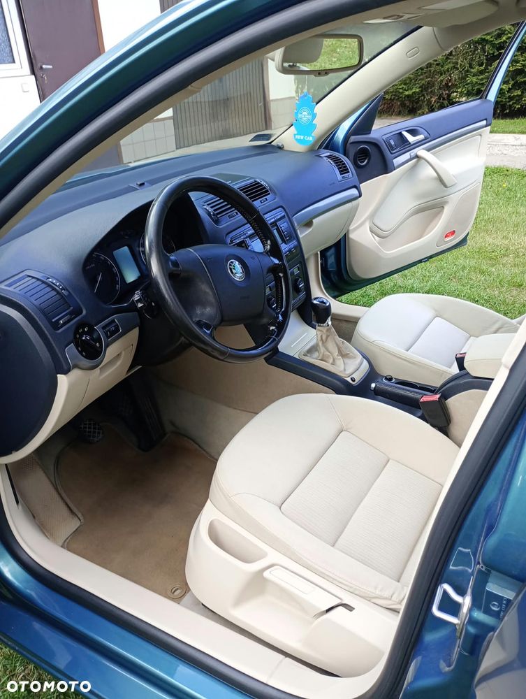 Skoda Octavia 2.0 TDI Elegance - 6