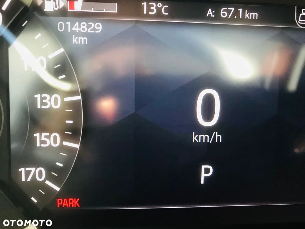 Jaguar F-Pace P250 AWD R-Dynamic HSE - 14