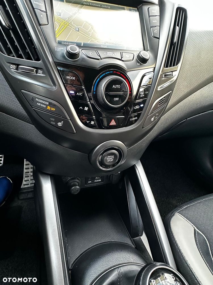 Hyundai Veloster 1.6 Turbo Premium - 11