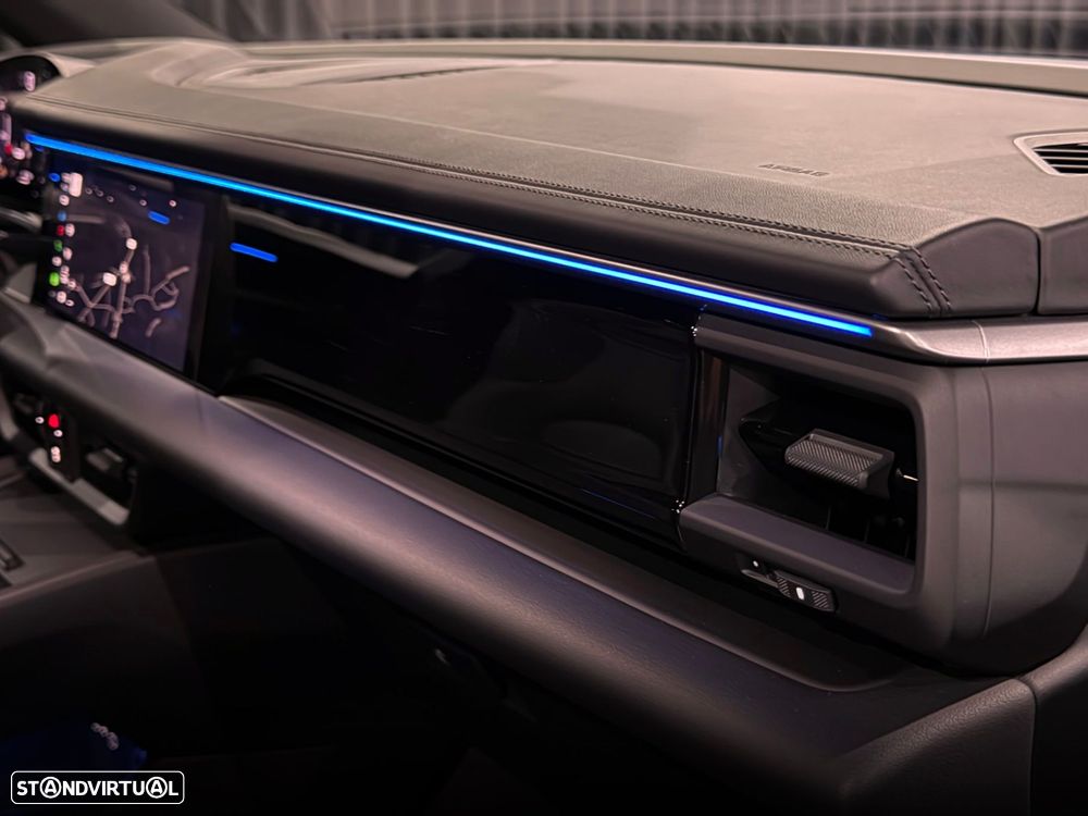 Porsche Macan Electric 4 - 42