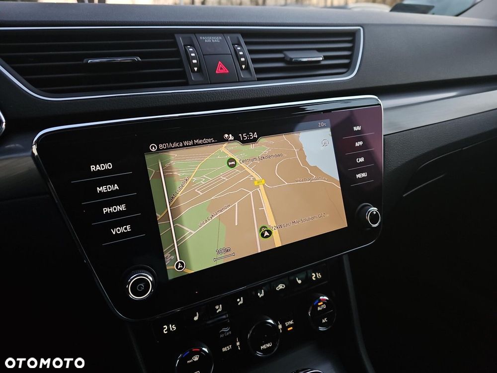 Skoda Superb 2.0 TDI SCR Style DSG - 26