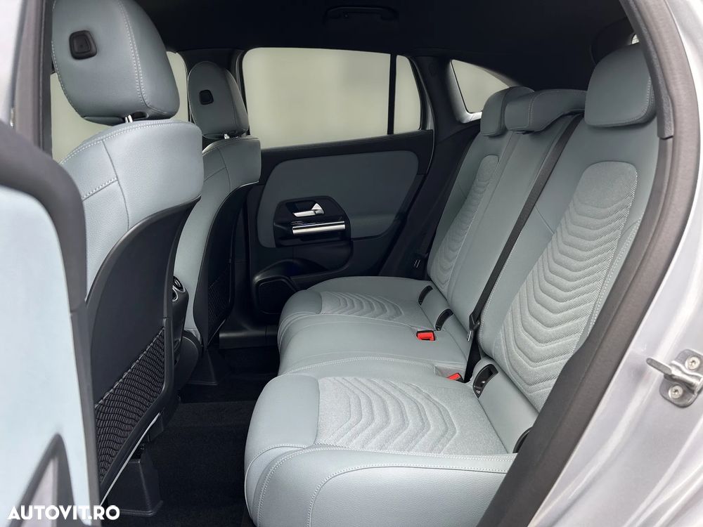Mercedes-Benz GLA 220 4MATIC MHEV - 15