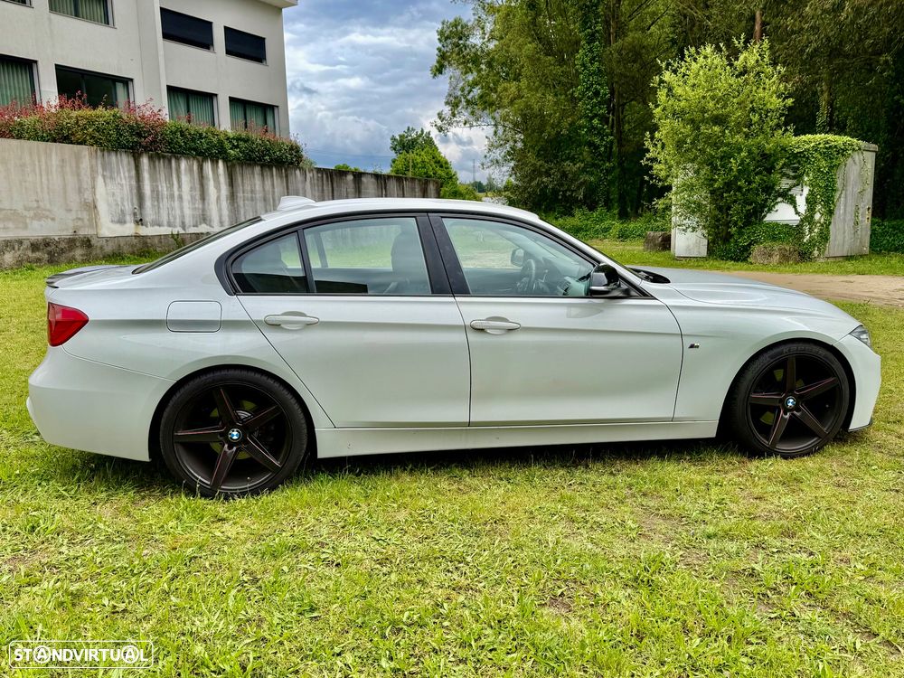 BMW 320 d Auto Pack M - 31