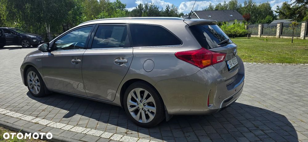 Toyota Auris 1.8 HSD Luna - 6
