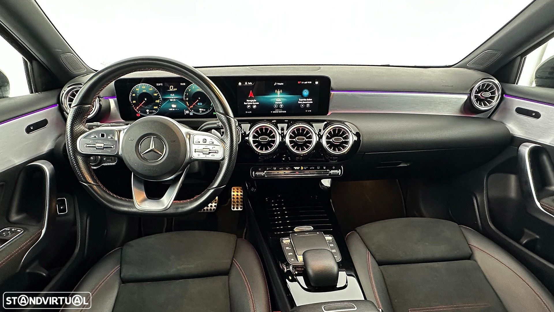 Mercedes-Benz A 250 Limousine e AMG Line - 28