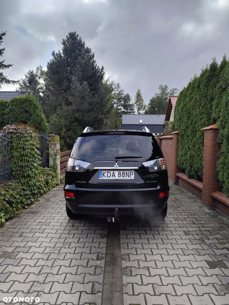 Mitsubishi Outlander 2.0 DID Intense + - 4