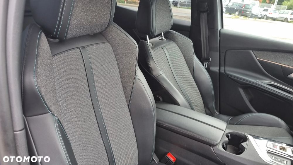 Peugeot 3008 BlueHDi 130 Stop & Start EAT8 Allure - 21