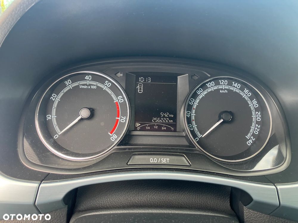 Skoda Fabia 1.0 TSI Ambition - 6