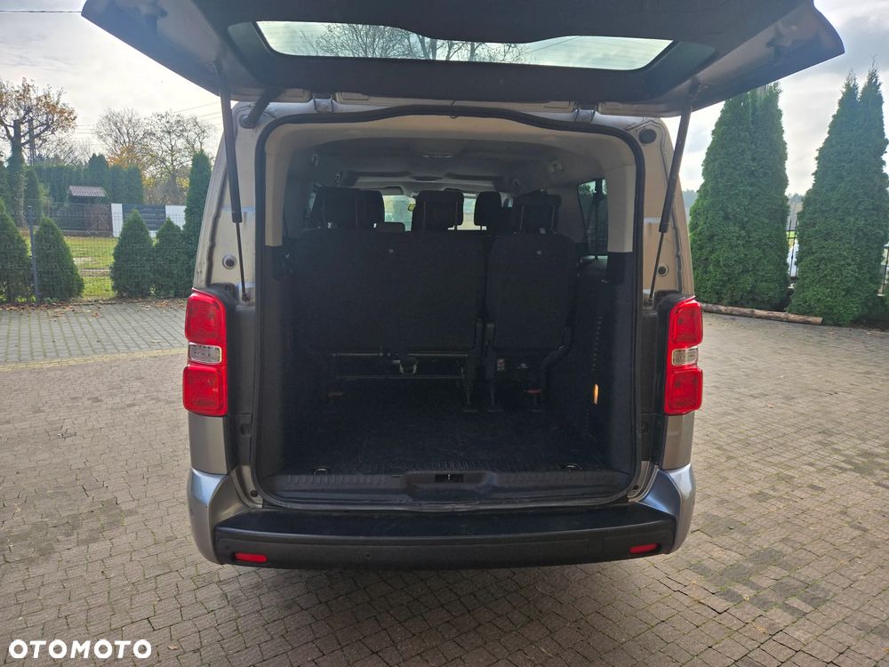 Peugeot Traveller - 11