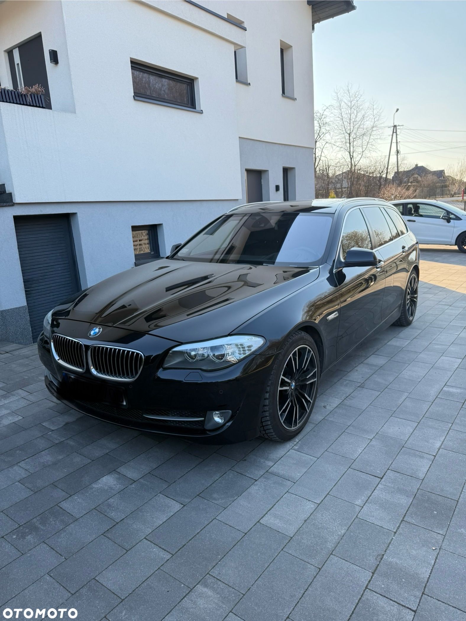 BMW Seria 5 530d xDrive Touring Luxury Line - 1