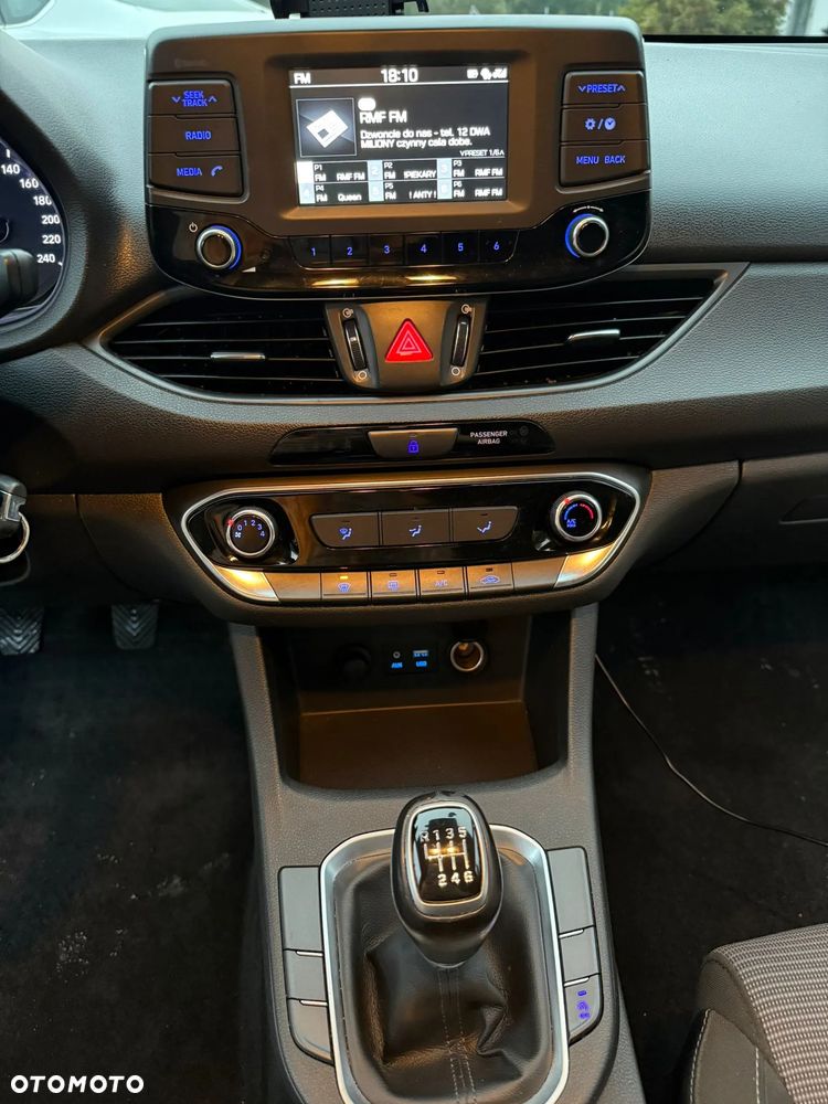 Hyundai i30 1.4 BlueDrive Classic + - 7