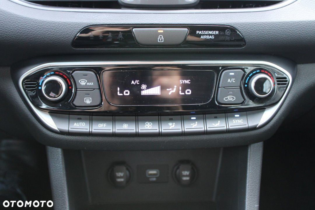 Hyundai i30 - 33