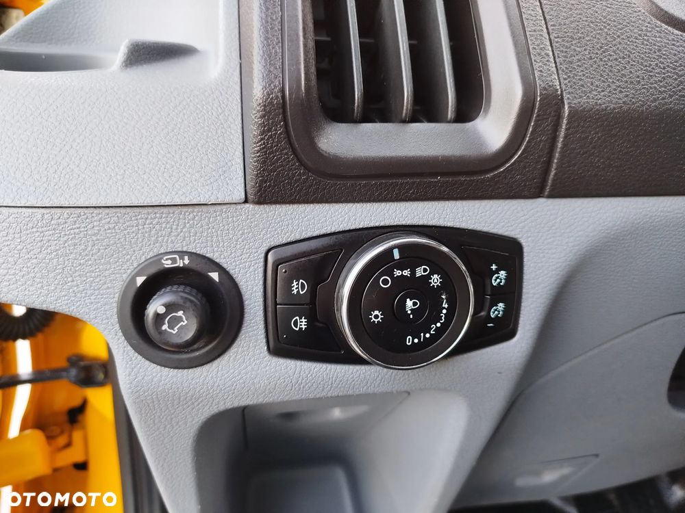 Ford Transit Custom 300 L1H1 VA Titanium - 11