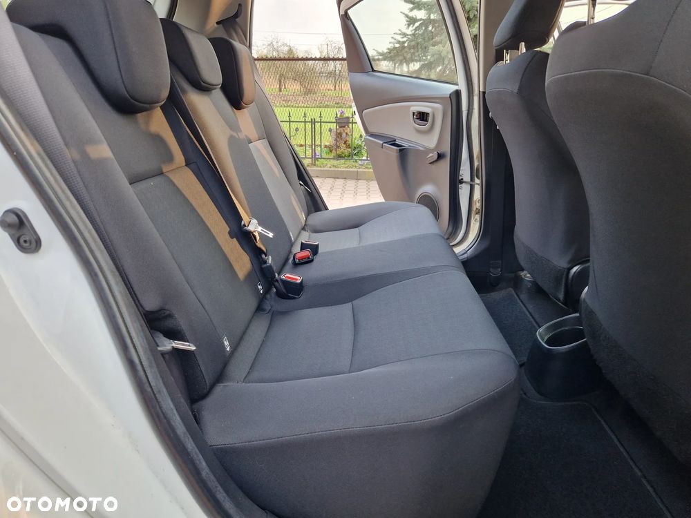 Toyota Yaris 1.5 Active - 13