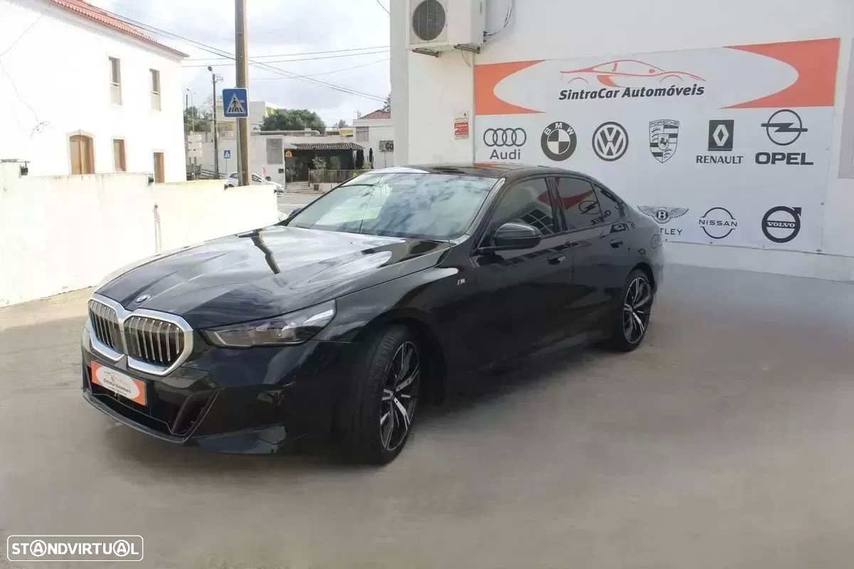 BMW 520 d xDrive Pack Desportivo M - 3