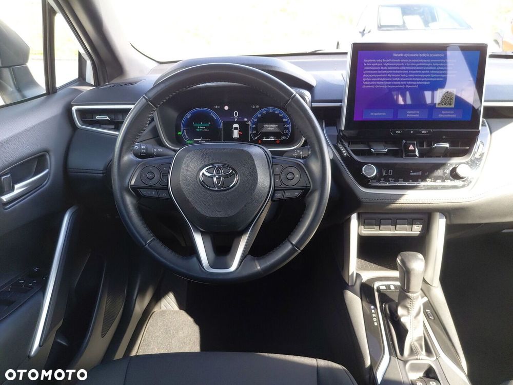 Toyota Corolla Cross - 12