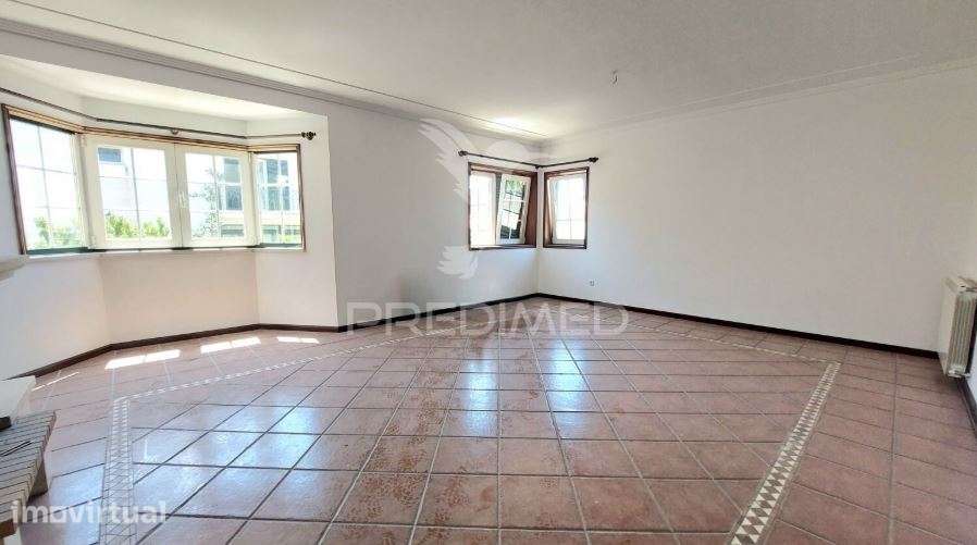 Apartamento T3 com Garagem Fechada em São Bernardo, Aveiro - Grande imagem: 2/15