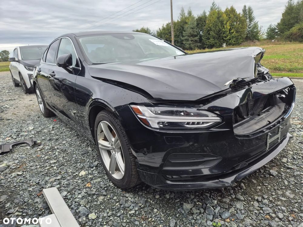 Volvo S90 T5 Momentum - 1