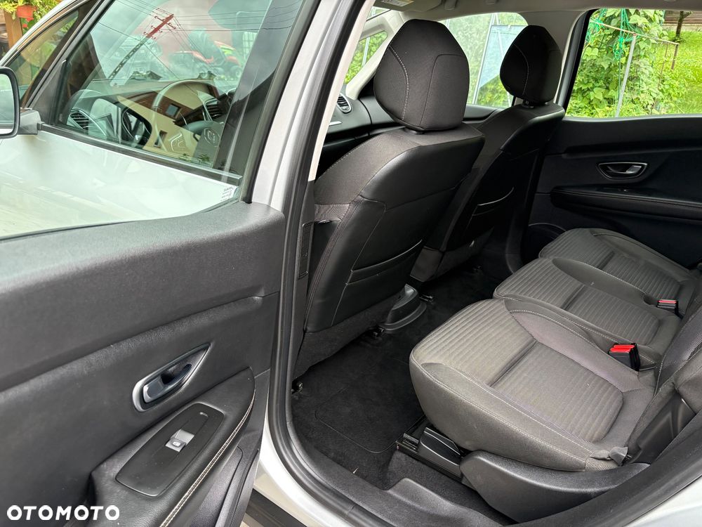 Renault Scenic - 17