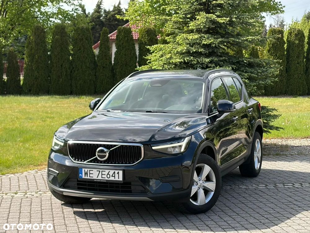 Volvo XC 40 B3 Ultra Dark - 2