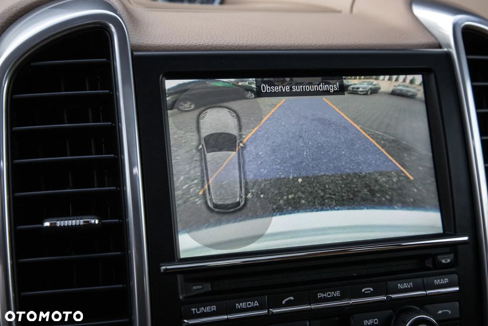 Porsche Cayenne - 27