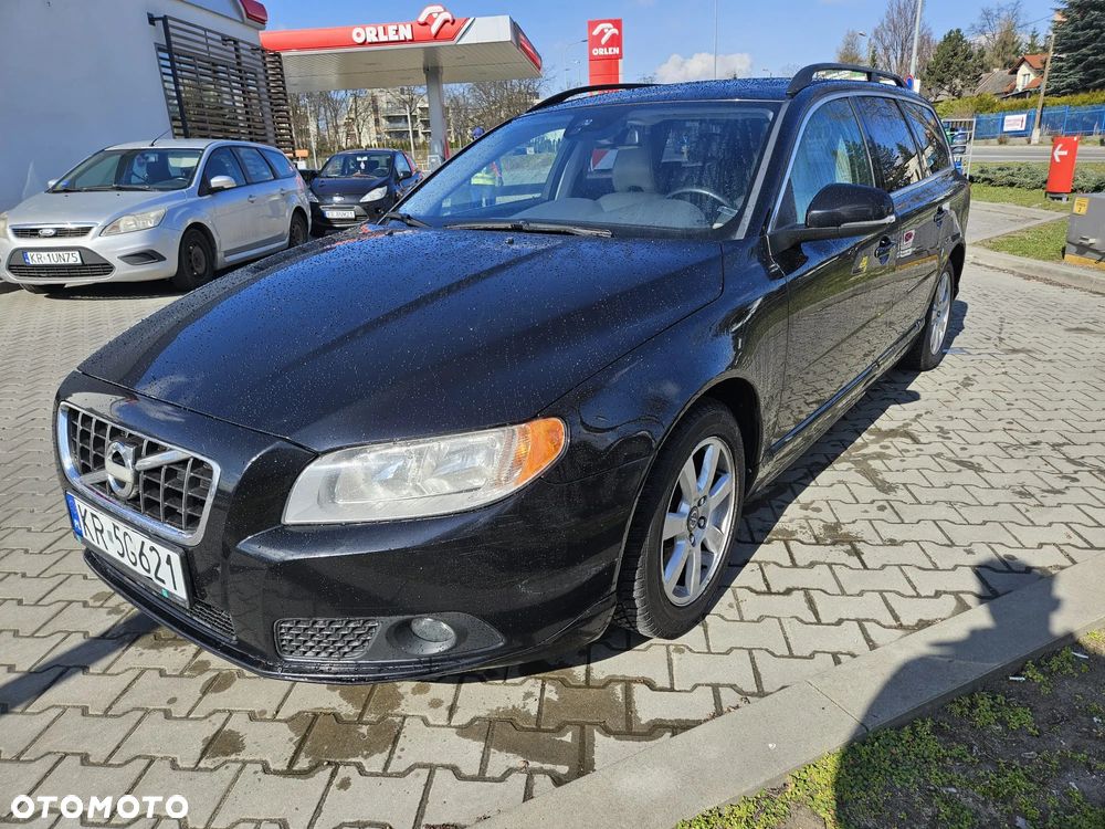 Volvo V70 D2 Momentum - 2