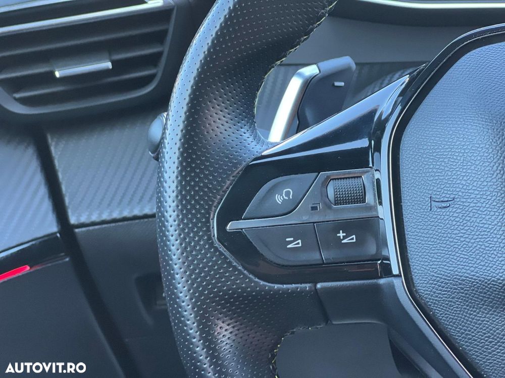 Peugeot 2008 1.2L PureTech 130 S&S EAT8 Allure - 20