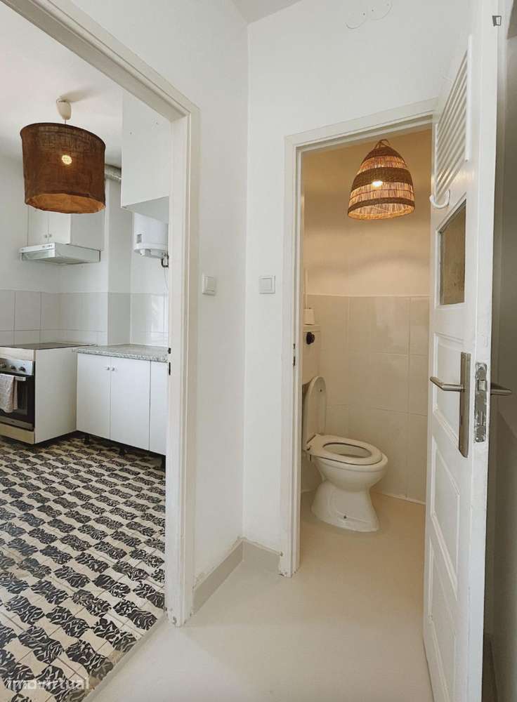 Quarto - localizado em Santo Ildefonso Porto - Grande imagem: 4/11
