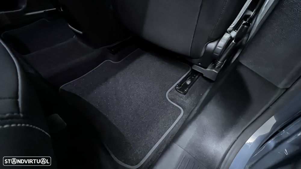 Peugeot 5008 1.2 Hybrid Allure e-DCS6 - 51