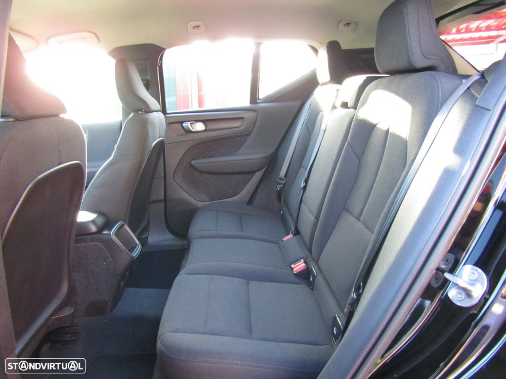 Volvo XC 40 1.5 T2 Momentum - 19