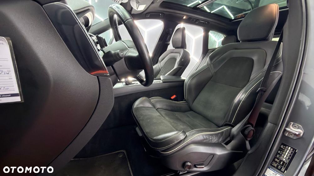 Volvo XC 60 D4 R-Design - 21