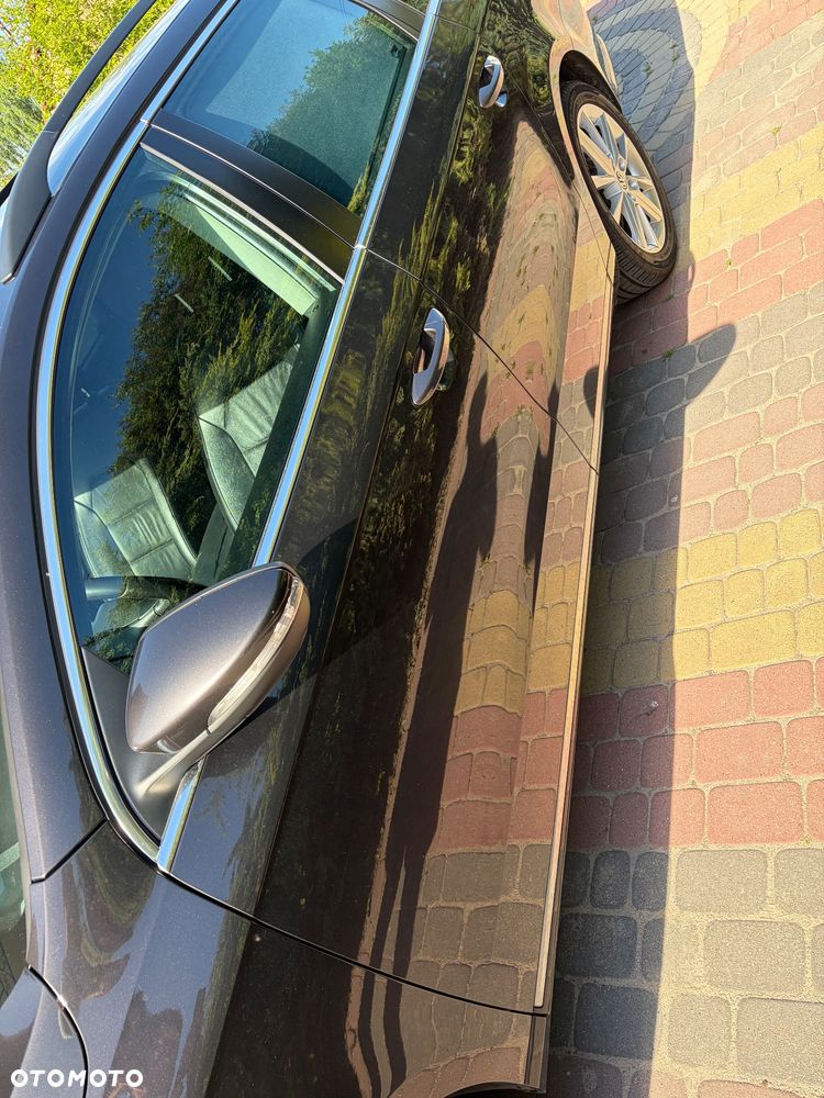 Volkswagen Passat 1.6 TDI DPF BlueMot Comfortline - 25