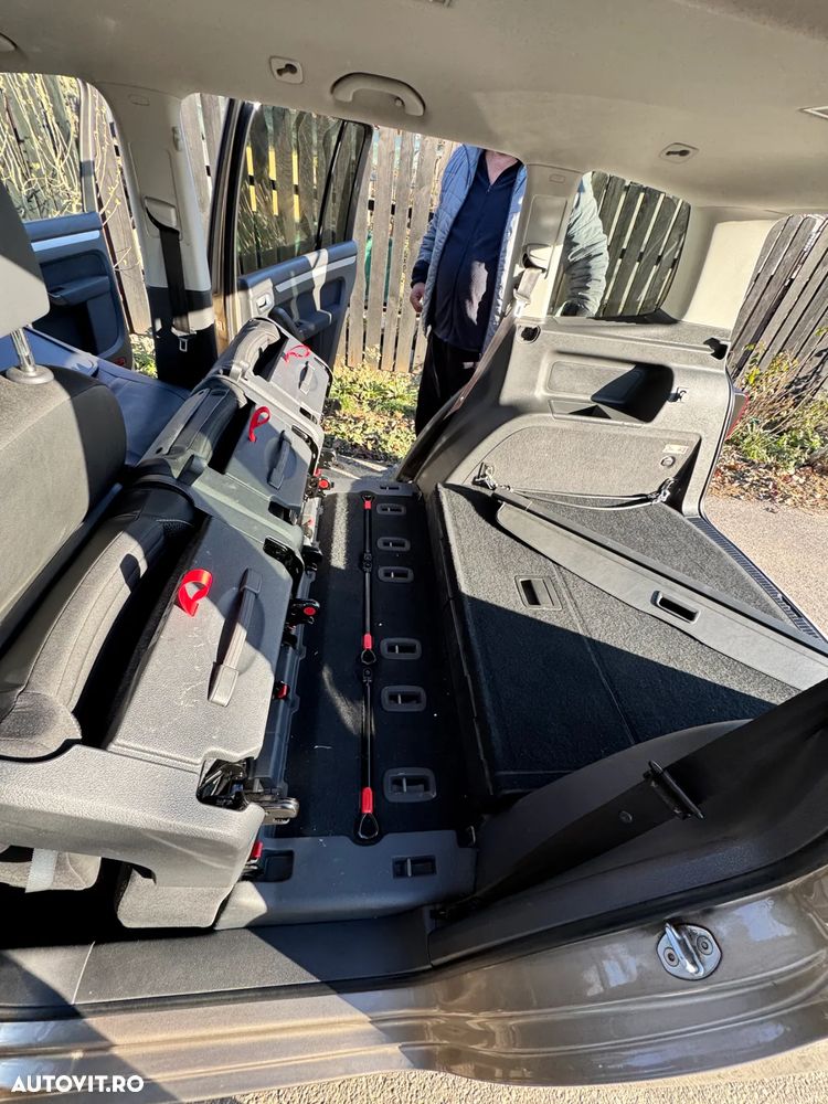 Volkswagen Touran 1.6 TDI DSG Highline - 7